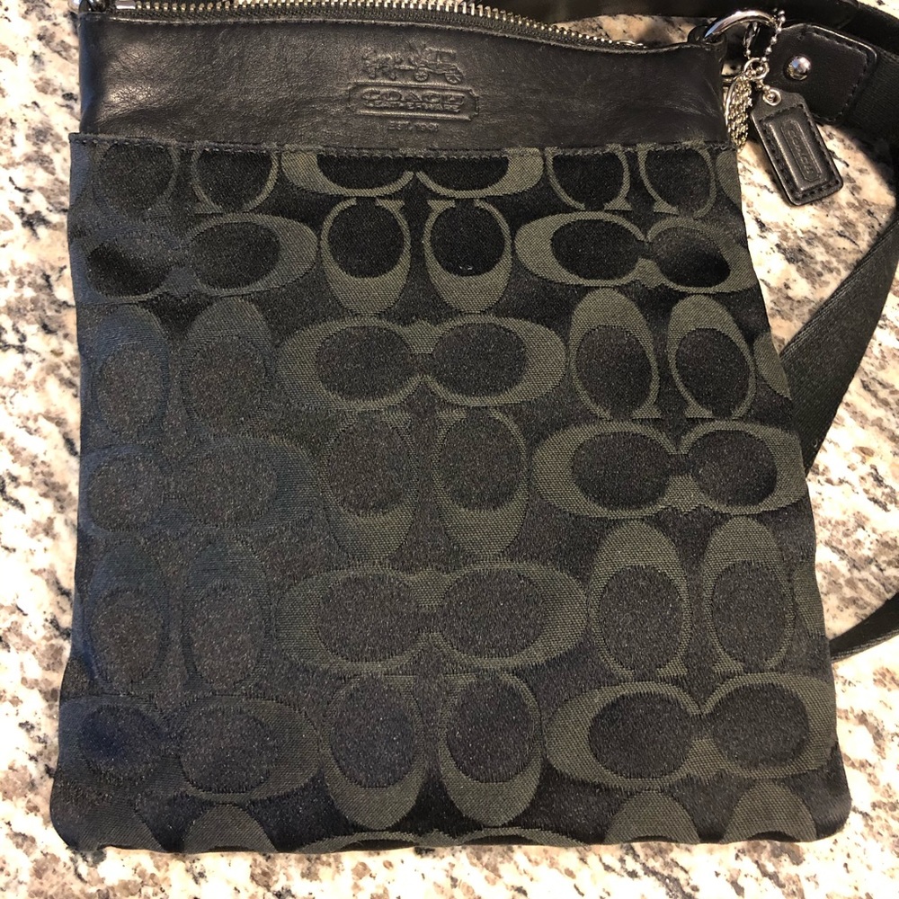 Authentic Coach crossbody in black